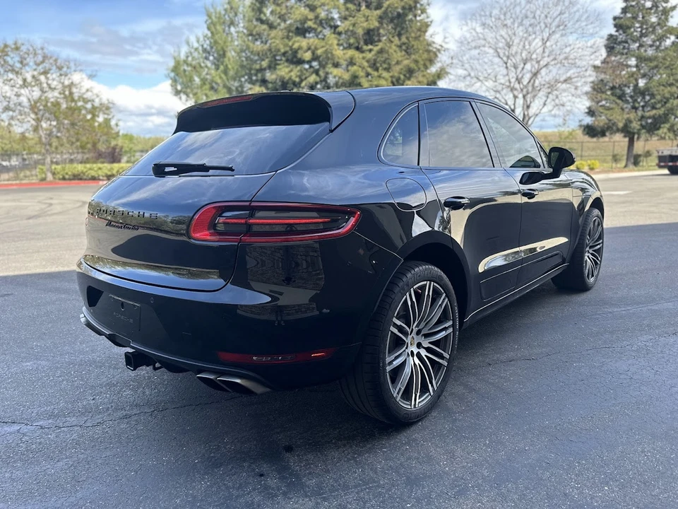 2015 Porsche Macan Turbo - Image 7 of 31