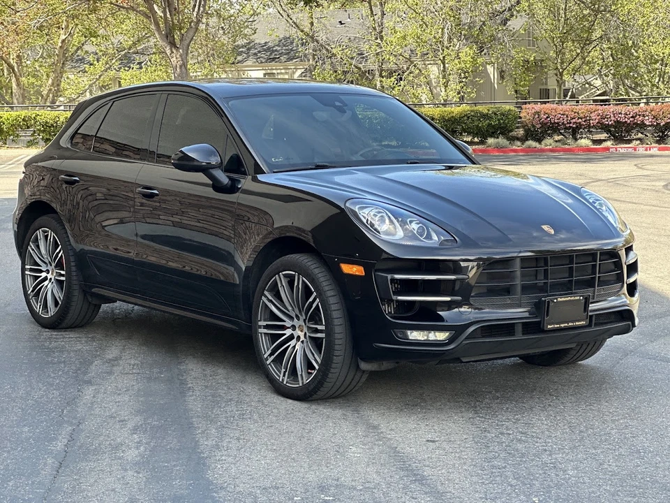2015 Porsche Macan Turbo - Image 9 of 31