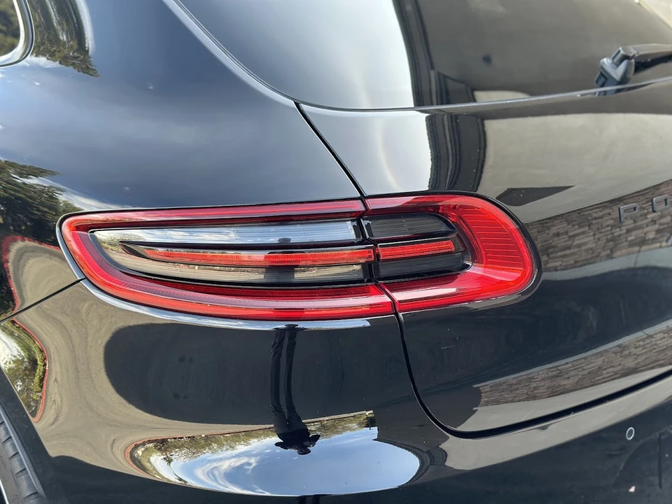 2015 Porsche Macan Turbo - Image 22 of 31