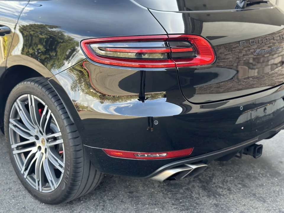 2015 Porsche Macan Turbo - Image 21 of 31