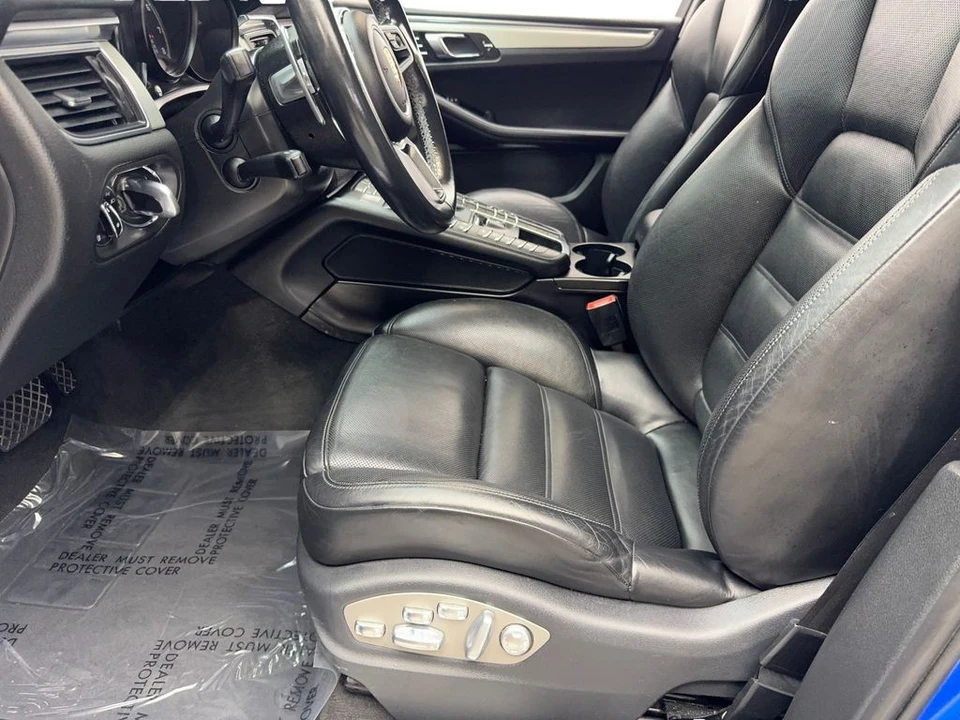 2015 Porsche Macan Turbo - Image 25 of 31