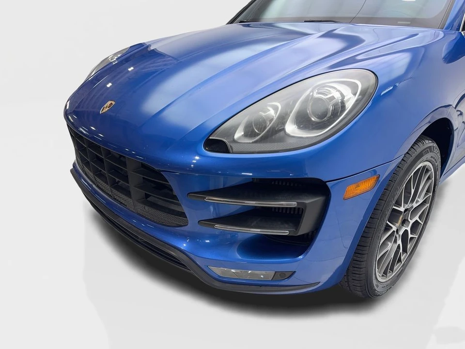 2015 Porsche Macan Turbo - Image 16 of 31