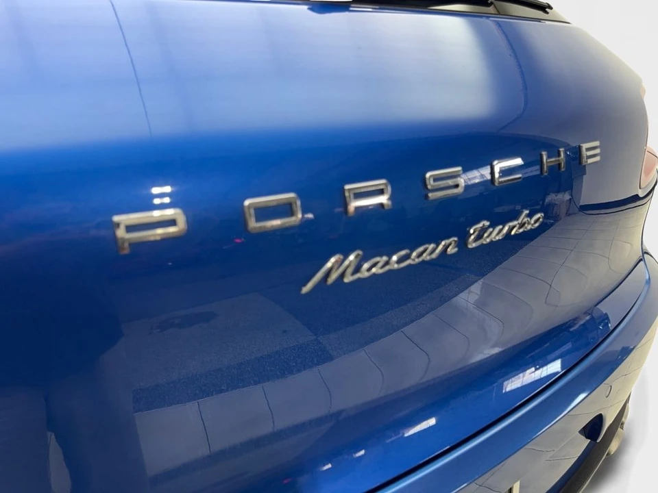 2015 Porsche Macan Turbo - Image 21 of 31