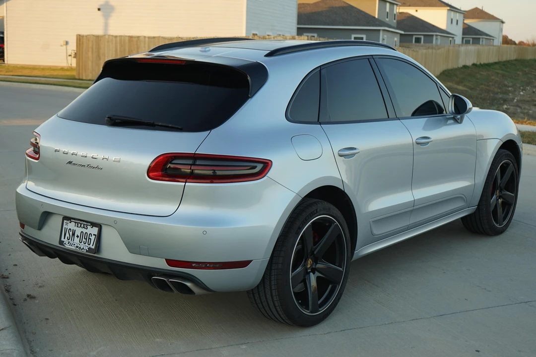 2015 Porsche Macan Turbo - Image 4 of 31
