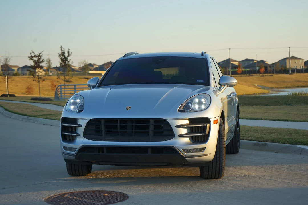 2015 Porsche Macan Turbo - Image 7 of 31