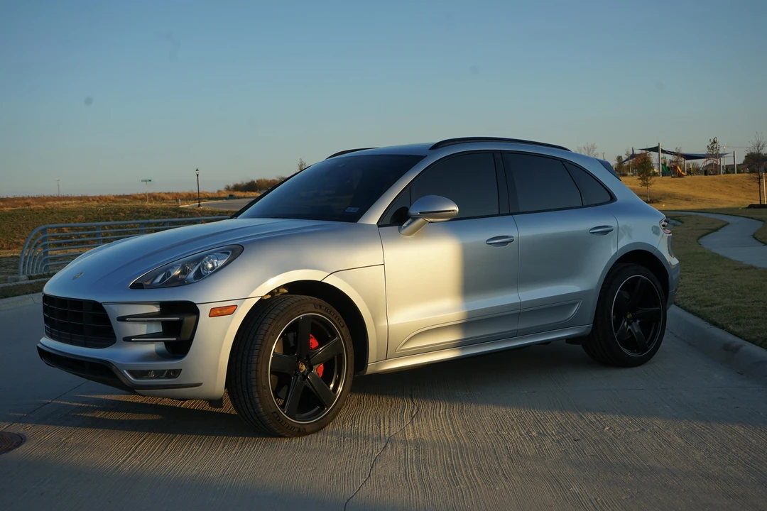 2015 Porsche Macan Turbo - Image 10 of 31