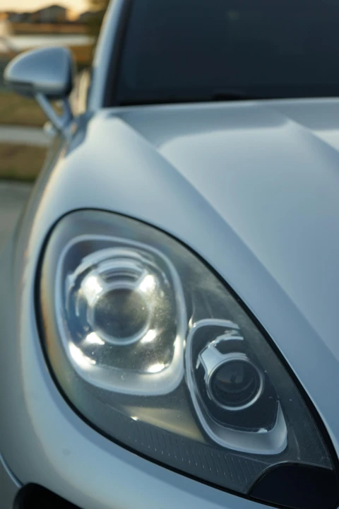 2015 Porsche Macan Turbo - Image 26 of 31