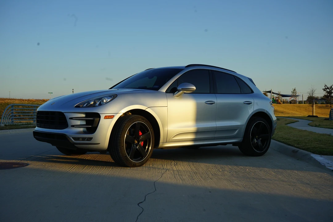 2015 Porsche Macan Turbo - Image 11 of 31