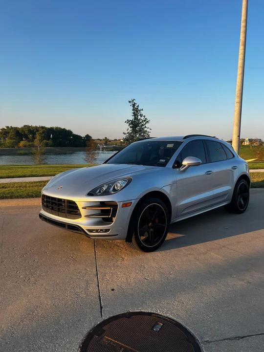 2015 Porsche Macan Turbo - Image 9 of 31