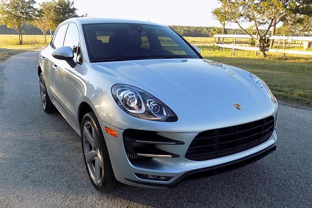 2015 Porsche Macan Turbo - Image 2 of 10
