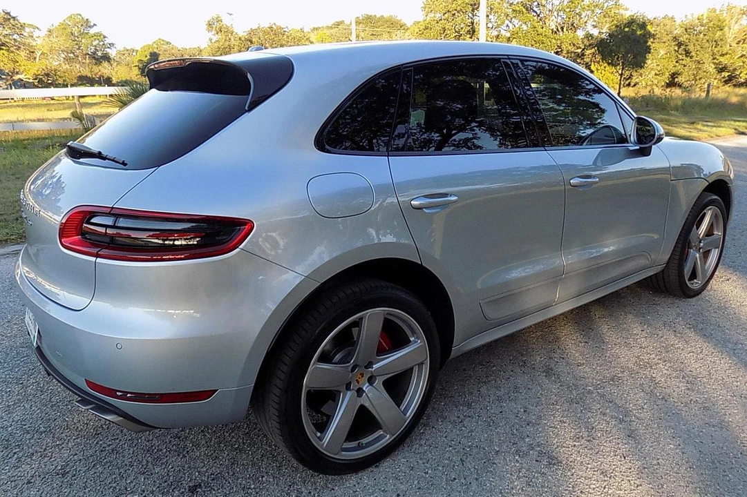 2015 Porsche Macan Turbo - Image 4 of 10