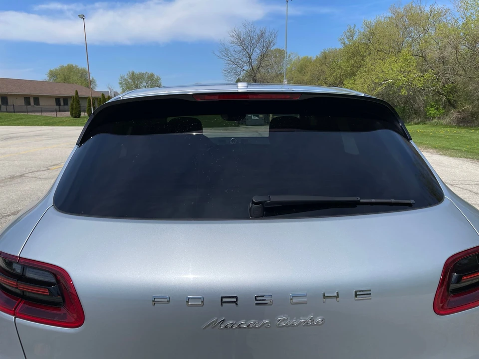 2015 Porsche Macan Turbo - Image 10 of 31