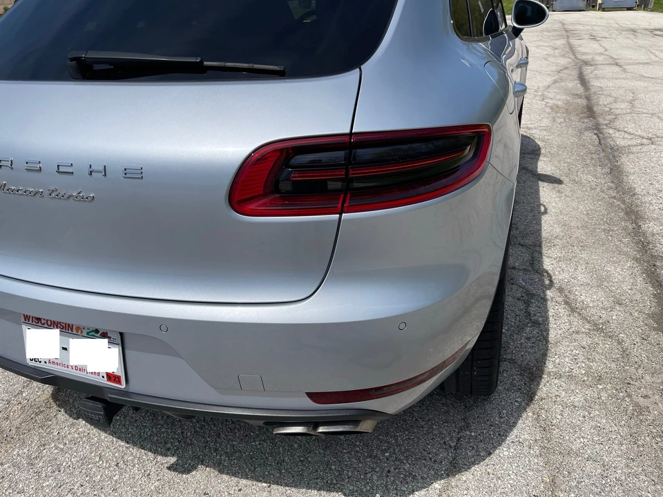 2015 Porsche Macan Turbo - Image 11 of 31