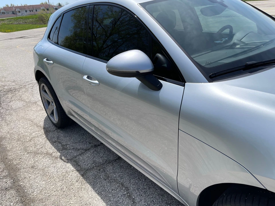 2015 Porsche Macan Turbo - Image 17 of 31