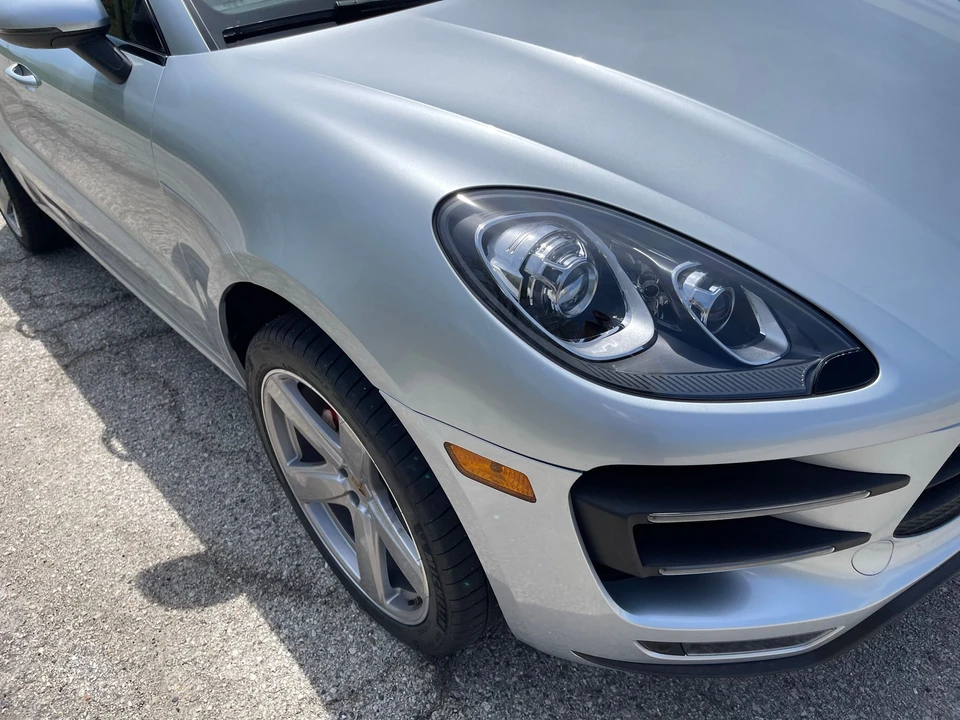 2015 Porsche Macan Turbo - Image 18 of 31