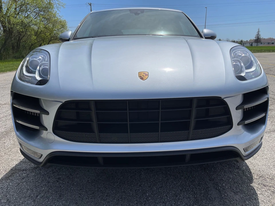 2015 Porsche Macan Turbo - Image 19 of 31