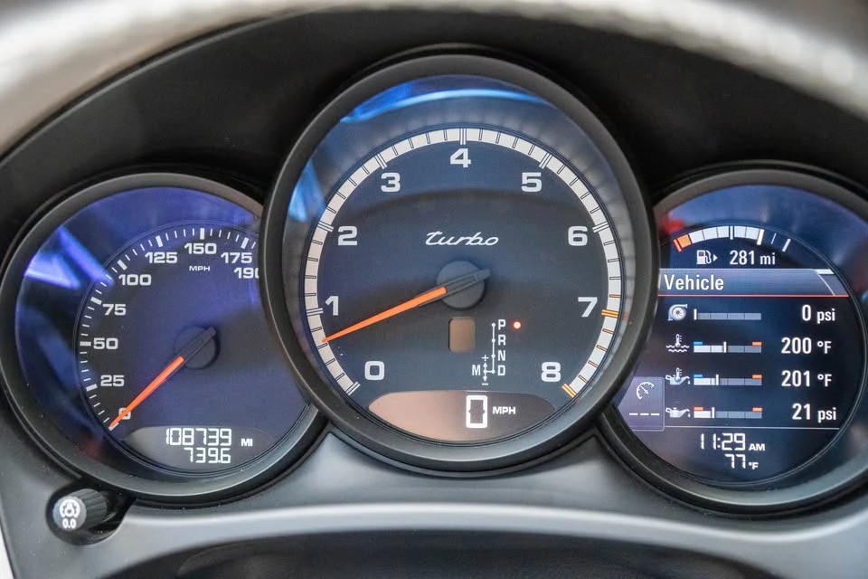 2015 Porsche Macan Turbo - Image 8 of 13