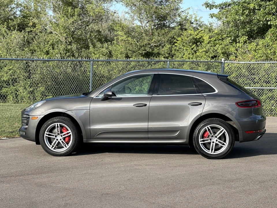 2015 Porsche Macan Turbo - Image 10 of 31
