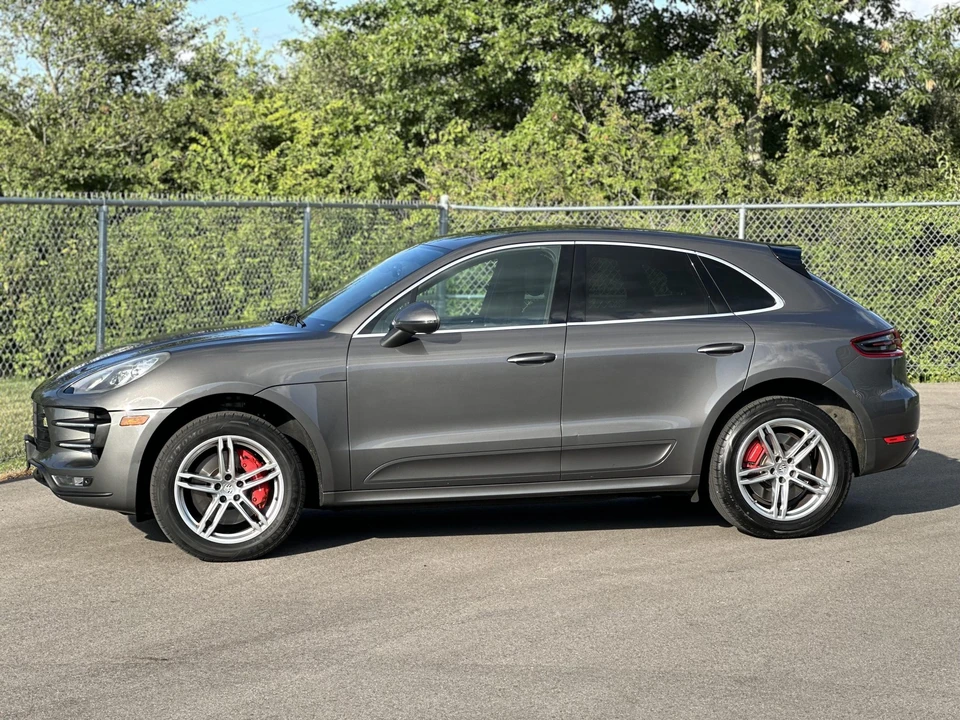 2015 Porsche Macan Turbo - Image 8 of 31