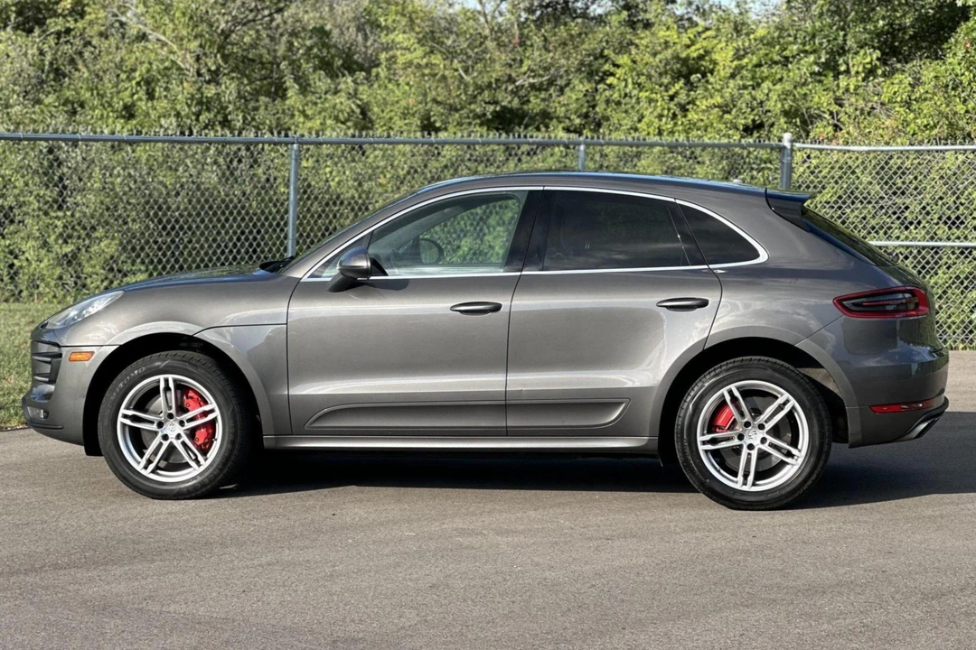 2015 Porsche Macan Turbo - Image 3 of 31
