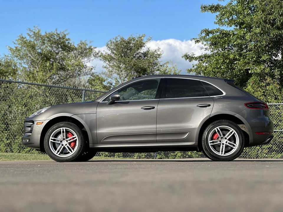 2015 Porsche Macan Turbo - Image 10 of 31