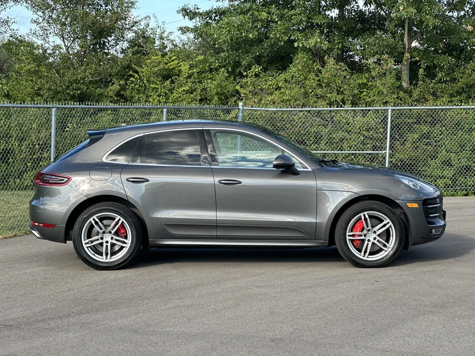 2015 Porsche Macan Turbo - Image 20 of 31
