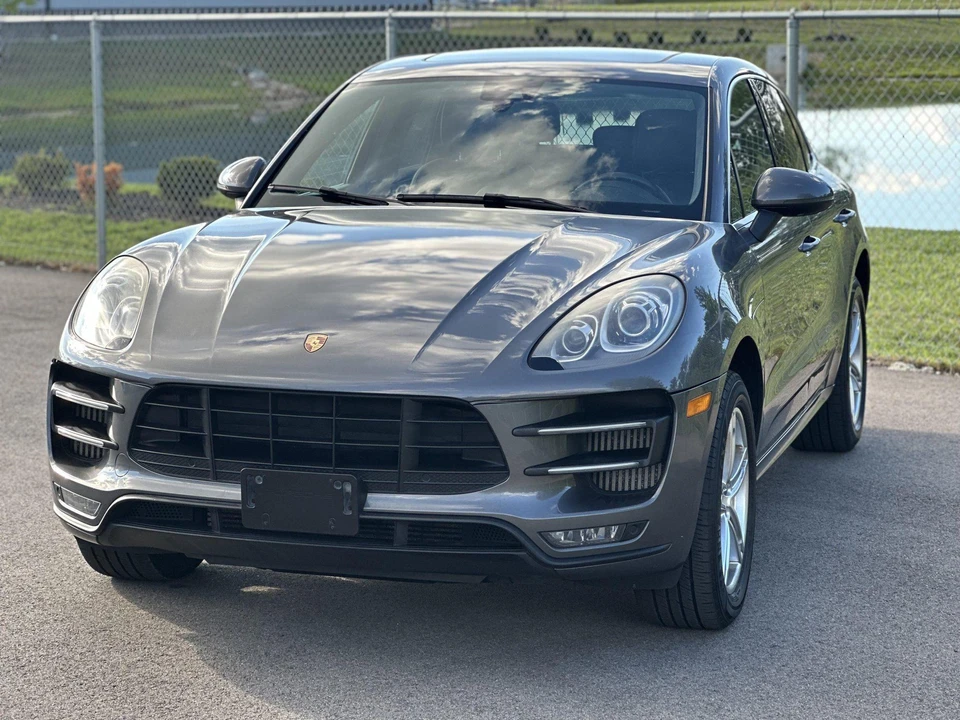 2015 Porsche Macan Turbo - Image 7 of 31