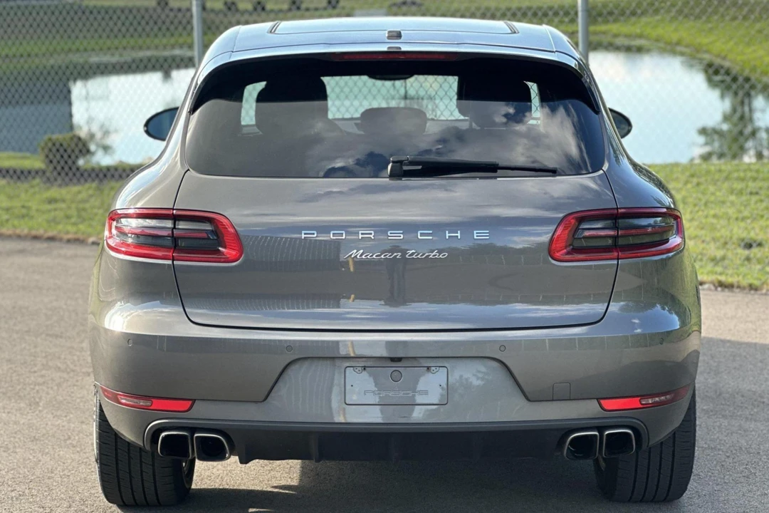 2015 Porsche Macan Turbo - Image 5 of 31