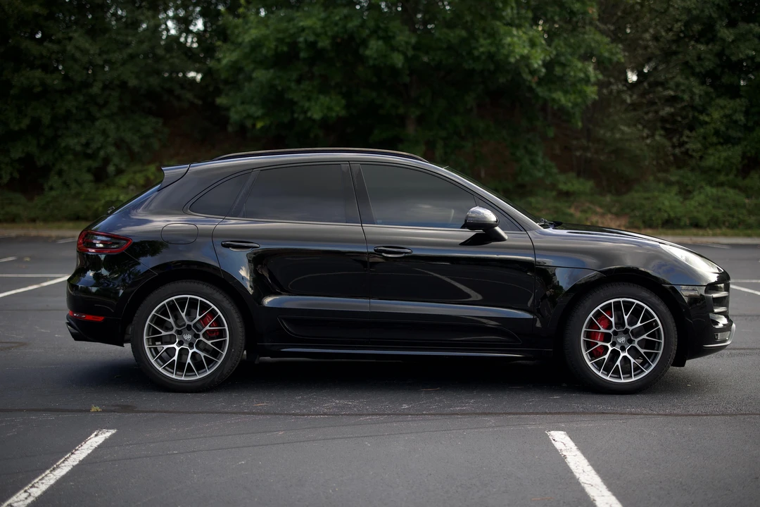 2015 Porsche Macan Turbo - Image 12 of 31