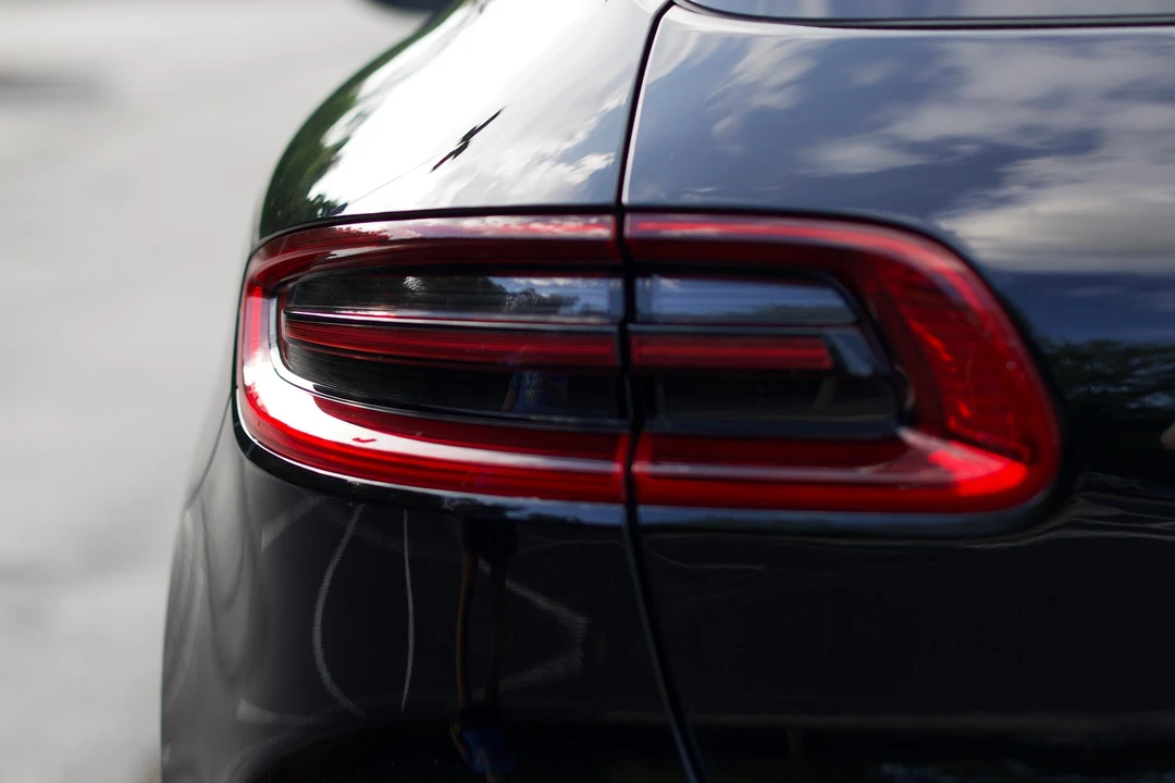 2015 Porsche Macan Turbo - Image 21 of 31