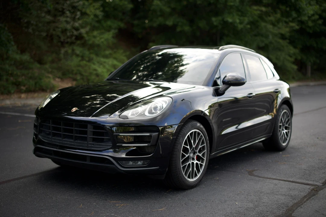 2015 Porsche Macan Turbo - Image 9 of 31