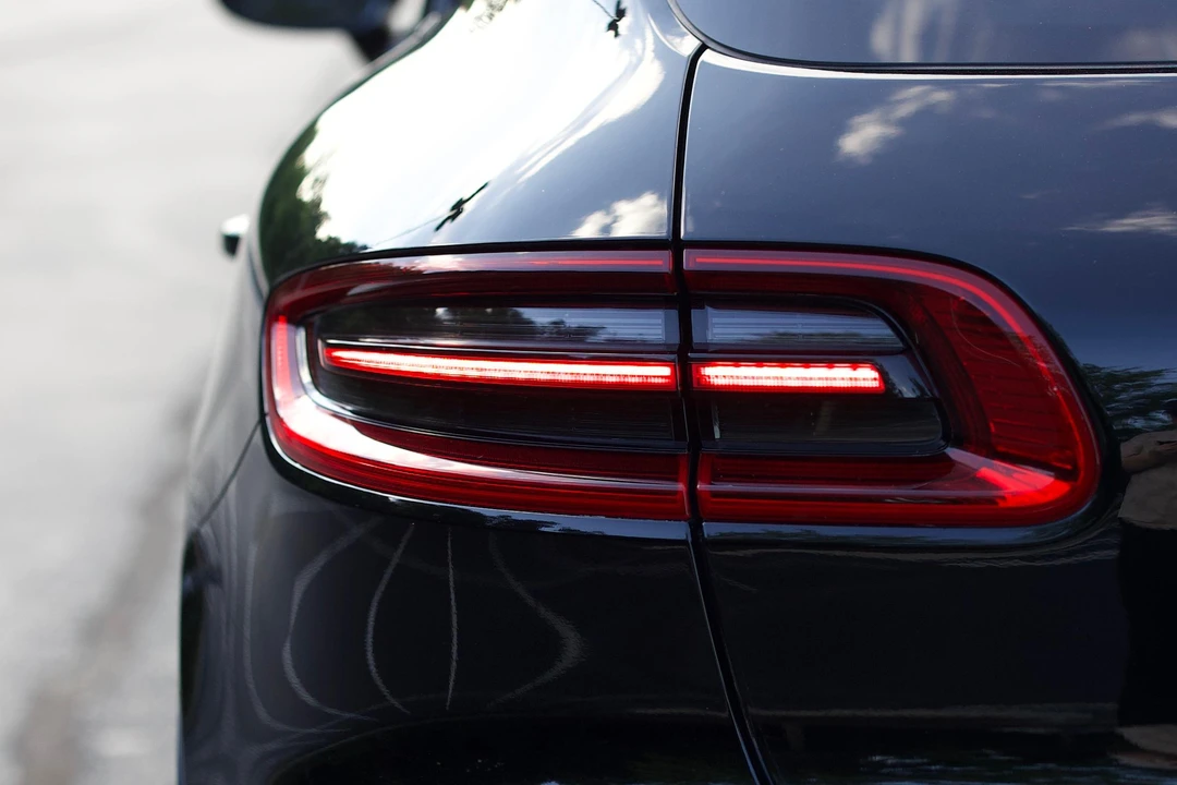 2015 Porsche Macan Turbo - Image 22 of 31