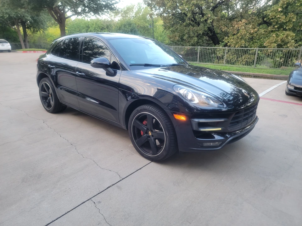 2015 Porsche Macan Turbo - Image 20 of 31