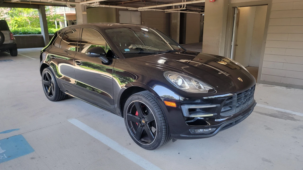 2015 Porsche Macan Turbo - Image 19 of 31
