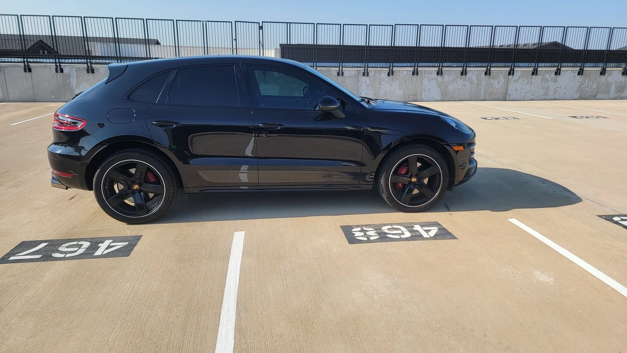 2015 Porsche Macan Turbo - Image 10 of 31