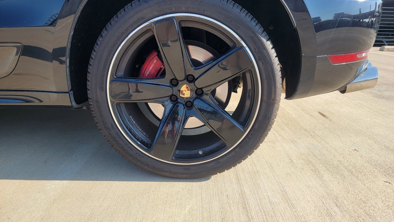 2015 Porsche Macan Turbo - Image 21 of 31