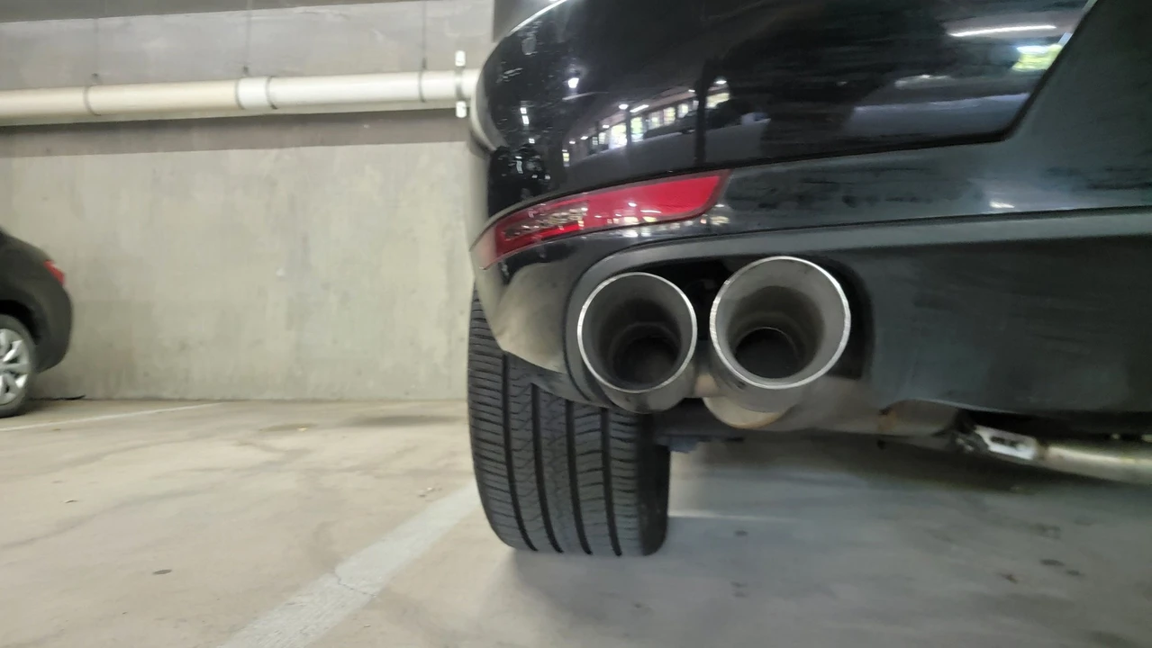 2015 Porsche Macan Turbo - Image 3 of 31