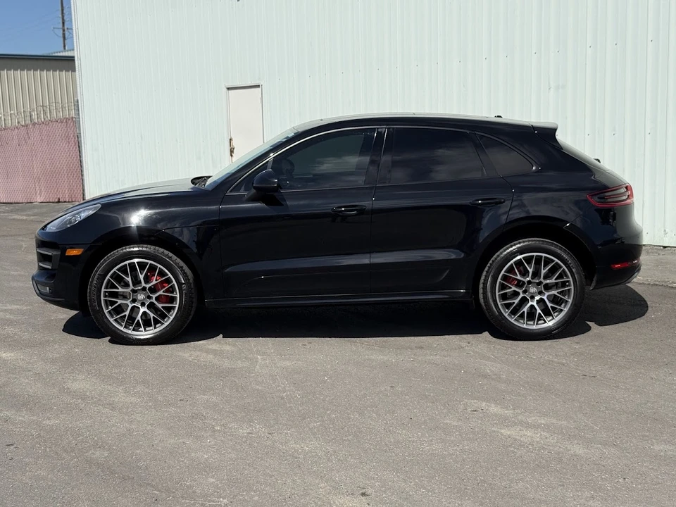 2015 Porsche Macan Turbo - Image 12 of 31