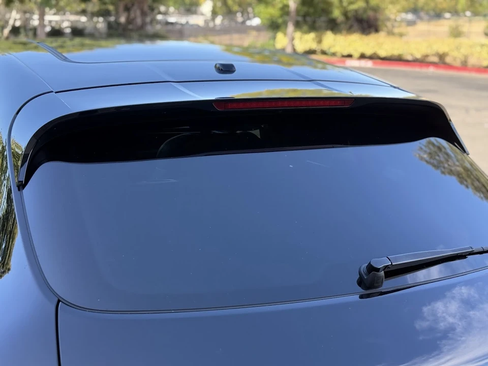 2015 Porsche Macan Turbo - Image 28 of 31