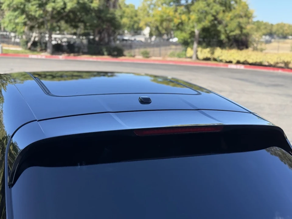 2015 Porsche Macan Turbo - Image 26 of 31