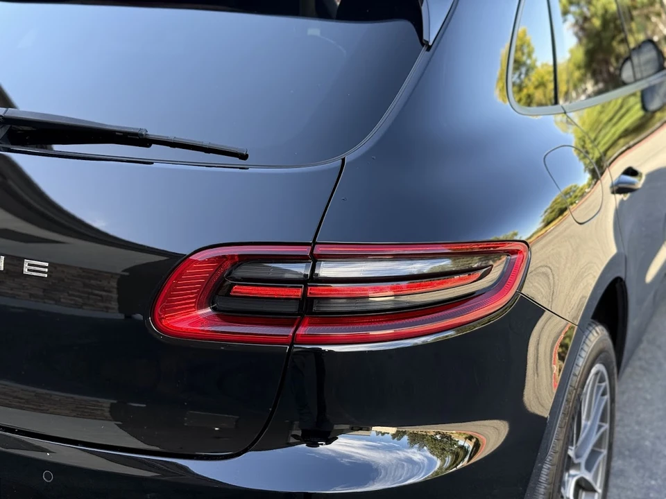 2015 Porsche Macan Turbo - Image 23 of 31