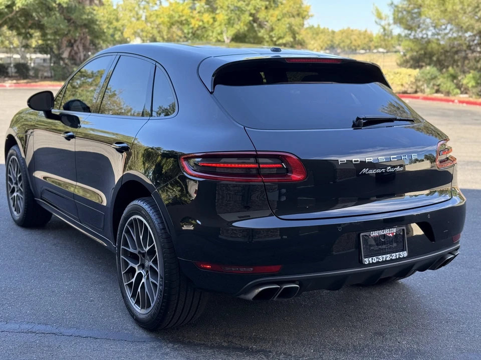 2015 Porsche Macan Turbo - Image 10 of 31