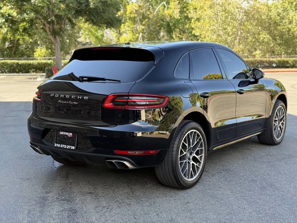 2015 Porsche Macan Turbo - Image 8 of 31