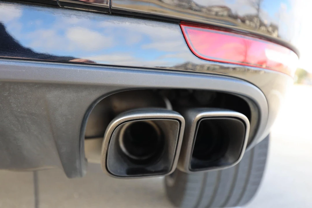 2015 Porsche Macan Turbo - Image 12 of 27