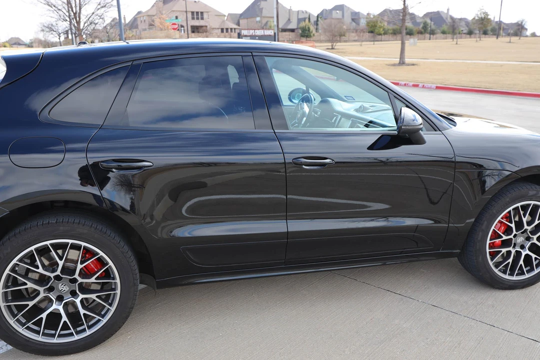 2015 Porsche Macan Turbo - Image 16 of 27