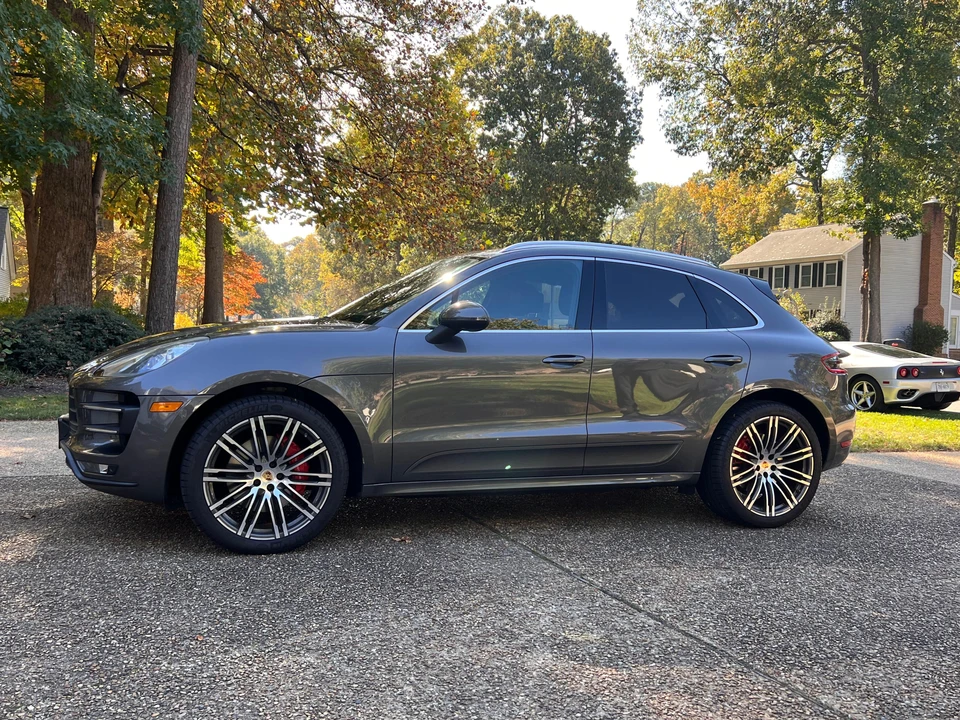 2015 Porsche Macan Turbo - Image 10 of 31