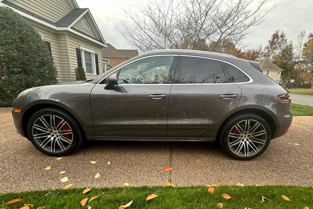 2015 Porsche Macan Turbo - Image 3 of 31