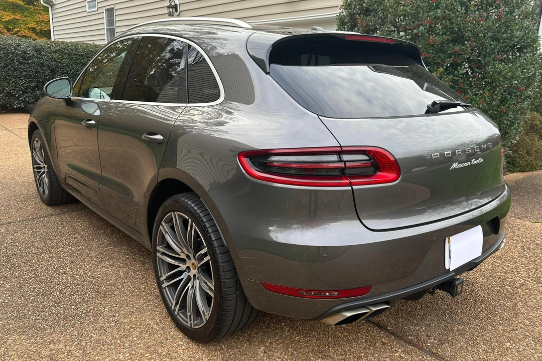2015 Porsche Macan Turbo - Image 4 of 31