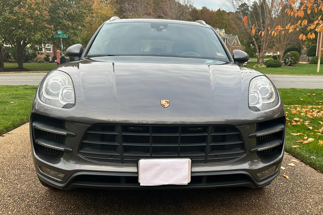 2015 Porsche Macan Turbo - Image 2 of 31