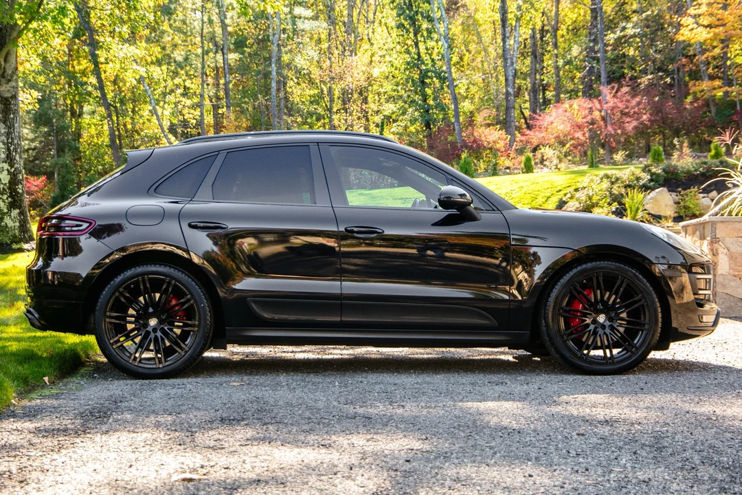 2015 Porsche Macan Turbo - Image 3 of 31